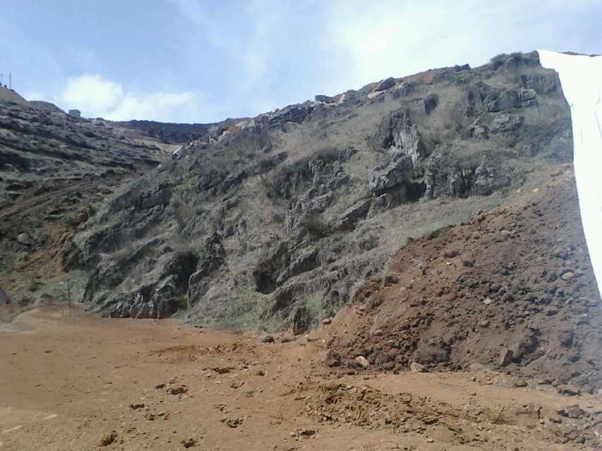 壩坡防浪護坡土工膜施工過程 土工膜價格貴嗎？